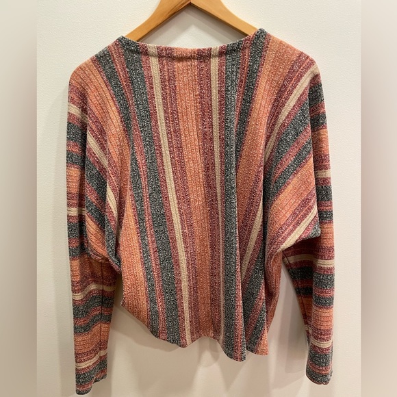 Fall Sweater size Medium - Picture 5 of 7